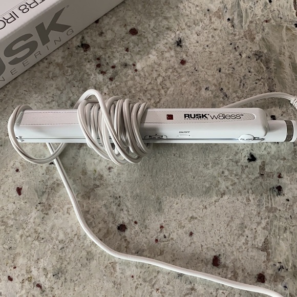 RUSK Flatiron - Picture 2 of 3